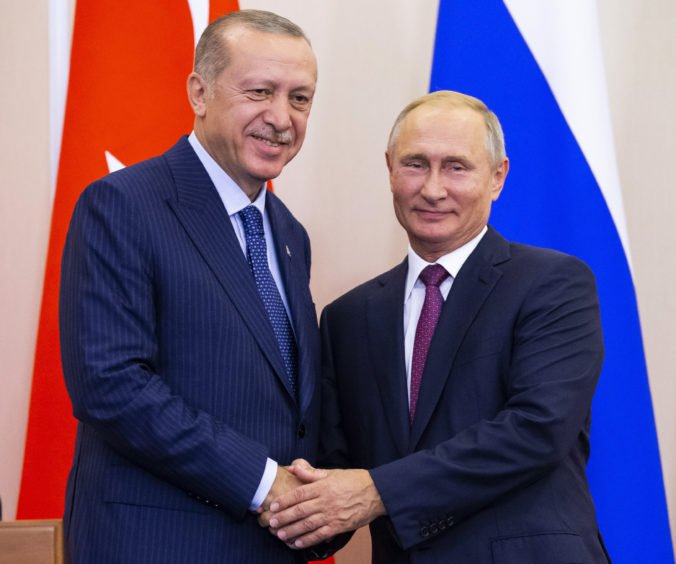 Putin a Erdogan sa dohodli na vytvorení demilitarizovanej nárazníkovej zóny v sýrskom Idlibe