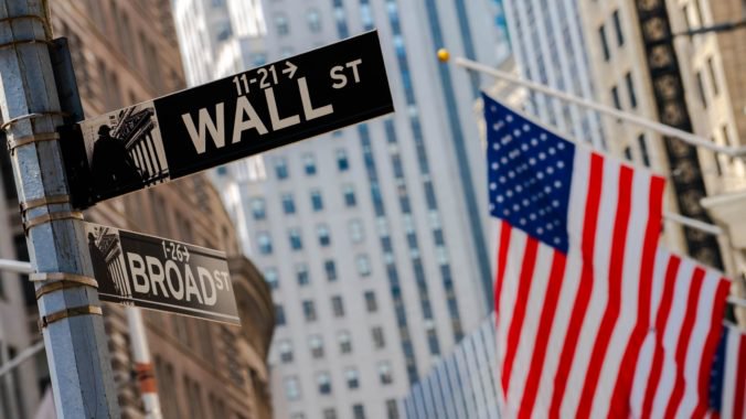 Platy na Wall Street sú najvyššie od krízy, v priemere sa zarába vyše 400-tisíc dolárov ročne
