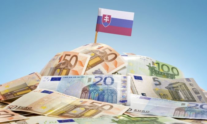Slovensko si v aukciách štátnych dlhopisov požičalo vyše 200 miliónov eur