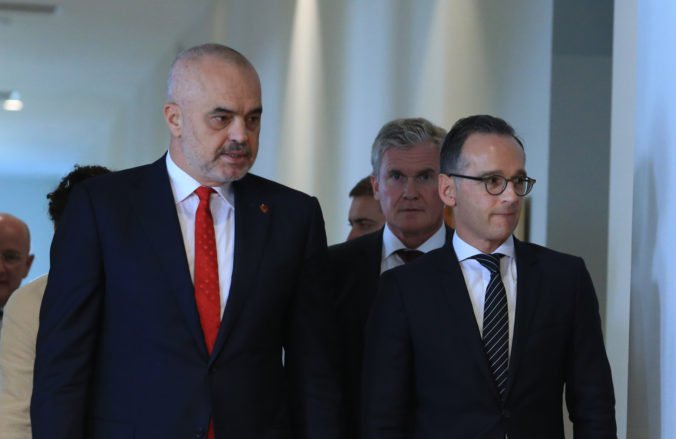 Albánsko by malo dôsledne pracovať na reformách, aby štáty Európskej únie mohli rokovať o členstve