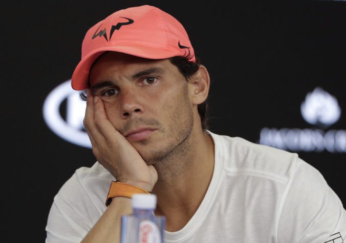 Španielsky tenista Rafael Nadal vynechá ázijskú sériu turnajov pre problémy s kolenom