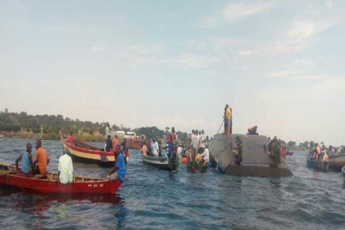 Počet obetí nehody trajektu na Viktóriinom jazere v Tanzánii presiahol číslo sto päťdesiat