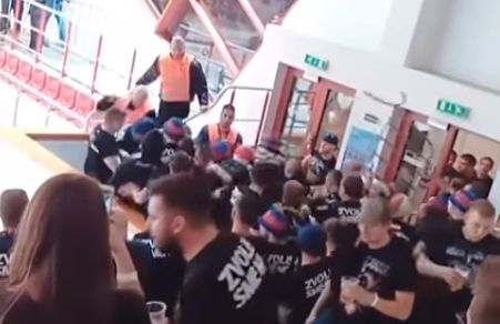 Video: Fanúšikovia Zvolena napadli priaznivcov Miškovca, na domáce zápasy ich už nepustia