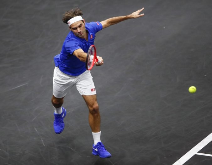 Zverev a Federer víťazili v dvojhre Rod Laver Cupu, Anderson oplatil Djokovičovi prehru z Wimbledonu