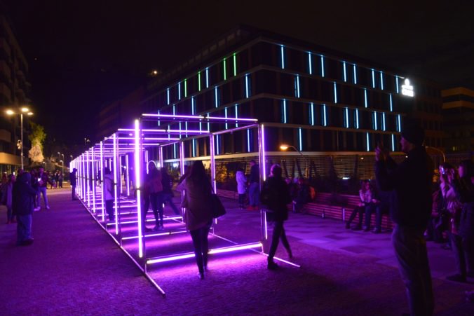 Svetelný dážď aj interaktívne Ufo, Biela Noc rozsvieti Bratislavu
