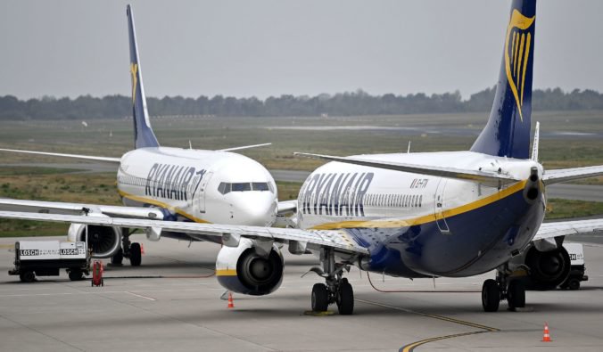 Ryanair sa sťažuje Európskej komisii, pracovníci konkurencie zasahujú do rokovania s odborármi