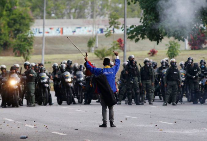 Venezuelu budú zrejme vyšetrovať pre zločiny proti ľudskosti, šesť štátov podalo podnet do Haagu