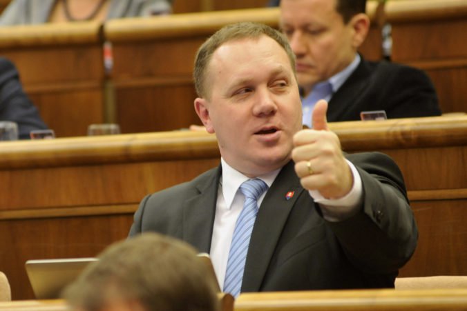 Poslanec Vašečka chce predložiť novelu zákona, ktorá zakáže potraty na požiadanie