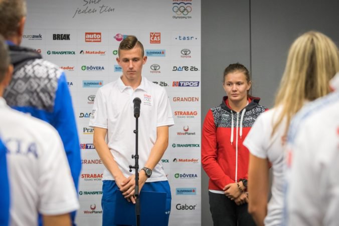 Foto: Na III. olympijské hry mládeže odcestuje 59 Slovákov, sľub zložili futsalista a boxerka