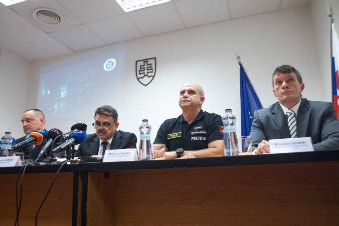 Naživo: Tlačová konferencia o vyšetrovaní vraždy novinára Kuciaka a Martiny Kušnírovej