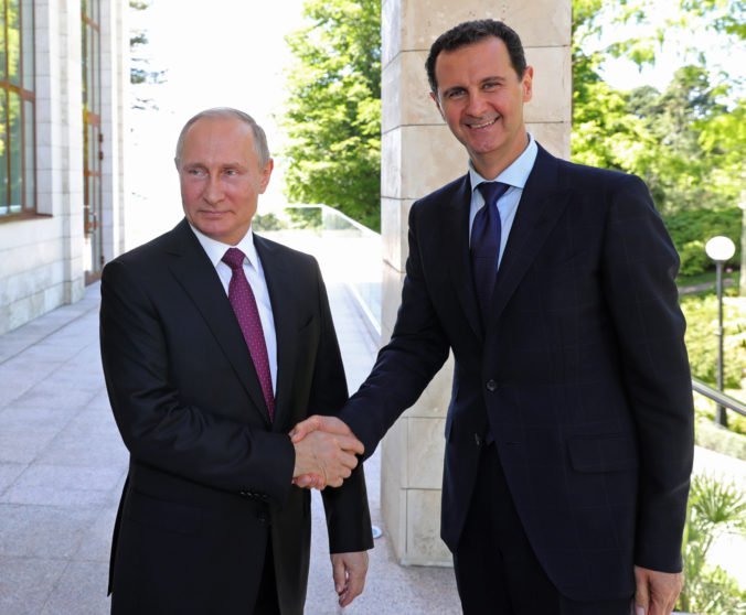 Rusko stiahne svojich vojakov zo Sýrie iba v jednom prípade, vyhlásil prezident Putin