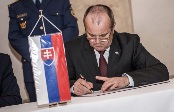 Slovensko podporuje zdieľanie nákladov na obranu v rámci NATO, podľa Gajdoša si plní záväzky
