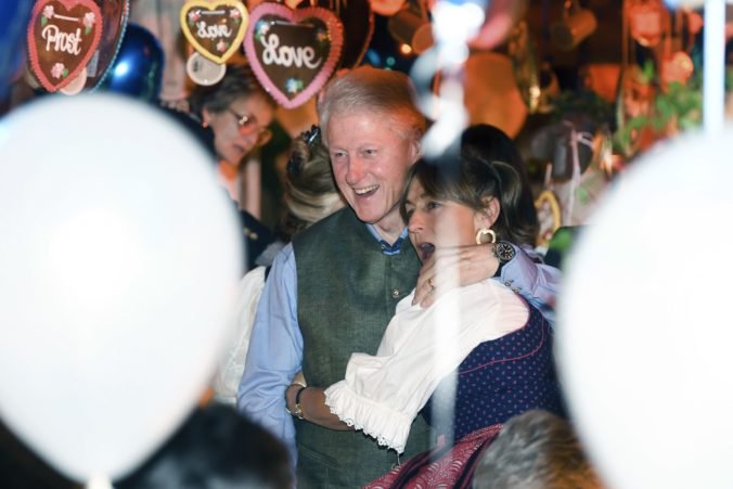 Hillary a Bill Clintonovci navštívili mníchovský Oktoberfest