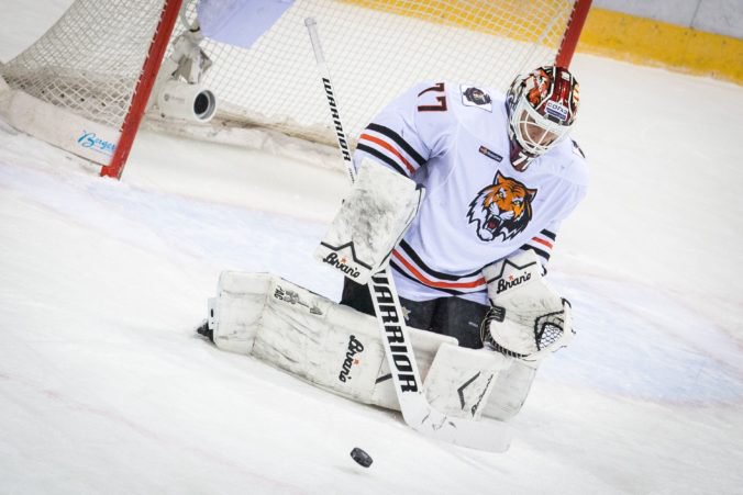 Brankár Metsola vytvoril rekord KHL, počtom zlikvidovaných striel prekonal Karejeva