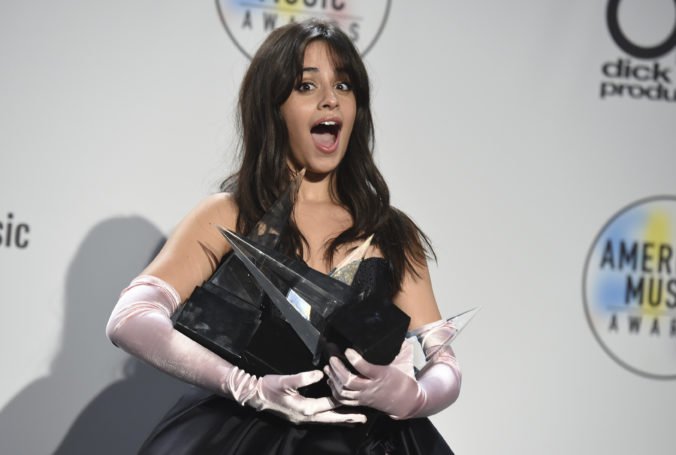 Foto: Rozdali American Music Awards, po štyri ceny si odniesli Taylor Swift a Camila Cabello