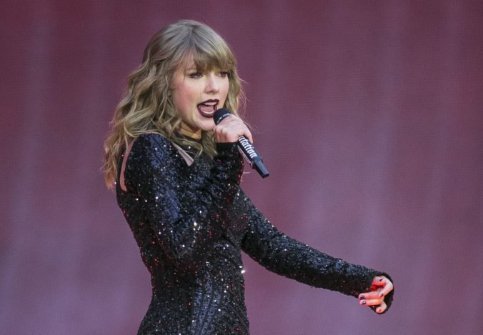 Speváčka Taylor Swift sa prestala vyhýbať politike, jej príspevok na Instagrame má státisíce lajkov