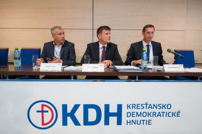 KDH rokovalo o kandidátovi na prezidenta, v komunálnych voľbách nechcú spolupracovať so Smerom