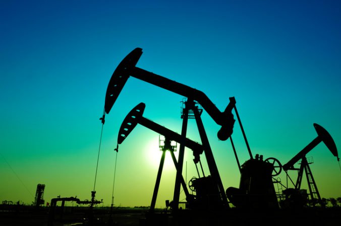 Ľahká americká ropa i ropa Brent posilnili, zlato oslabilo o 0,5 percenta