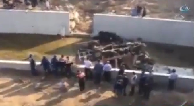 Video: V Turecku sa prevrátilo nákladné auto, pri nehode zahynulo najmenej 15 migrantov