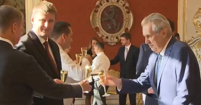 Český prezident Zeman vymenoval nového ministra zahraničných vecí, stal sa ním Tomáš Petříček