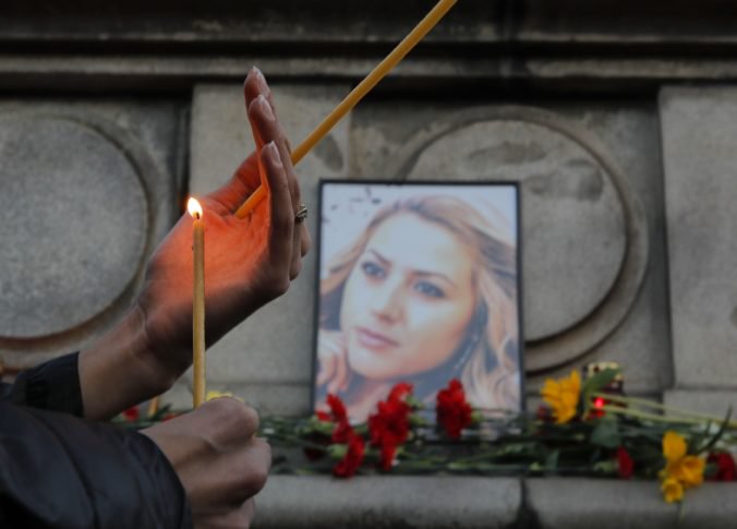 Nemecko vydalo podozrivého z vraždy novinárky Marinovovej