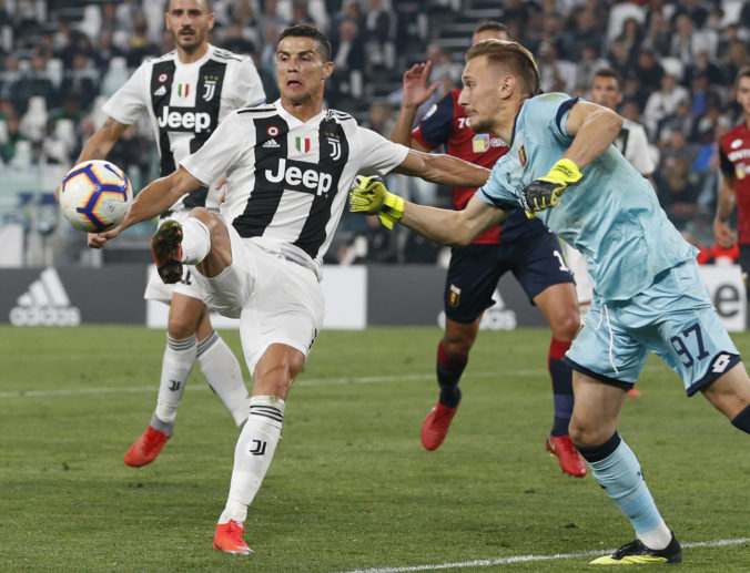 Video: Obhajca titulu Juventus stratil prvé body v sezóne, AS Rím nečakane prehral s Ferrarou