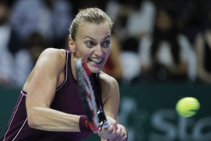 Kvitová začala WTA Finals prehrou, Plíšková zdolala papierovú favoritku