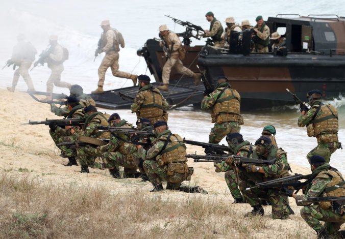 V Nórsku začali veľké vojenské cvičenia NATO, Rusko s ich konaním nesúhlasí