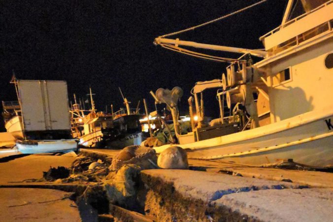 Silné zemetrasenie na ostrove Zakynthos poškodilo hlavný prístav, hlásia aj výpadky elektriny