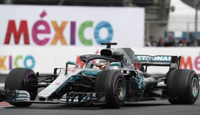 Lewis Hamilton získal vo formule 1 piaty titul majstra sveta, Veľkú cenu Mexika vyhral Verstappen