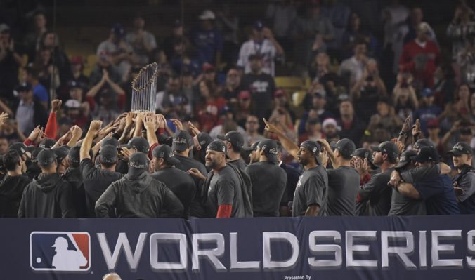 Video: Boston Red Sox víťazom Svetovej série, získal deviaty titul v MLB
