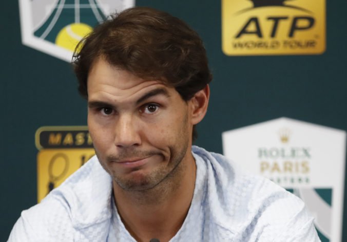 Rafael Nadal odstúpil z turnaja v Paríži, na čele svetového rebríčka ho nahradí jeho rival