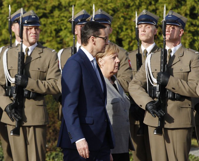 Nemecká kancelárka Angela Merkelová pricestovala na rokovania do Varšavy