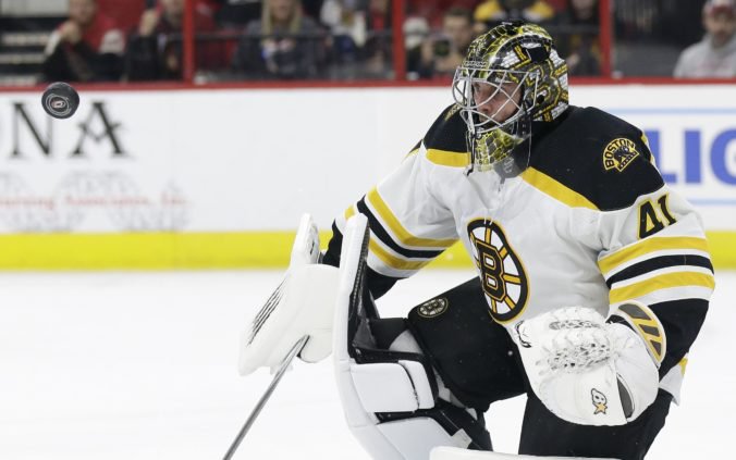 Jaroslav Halák kraľuje brankárom v NHL, v tejto sezóne už vychytal aj dva shutouty