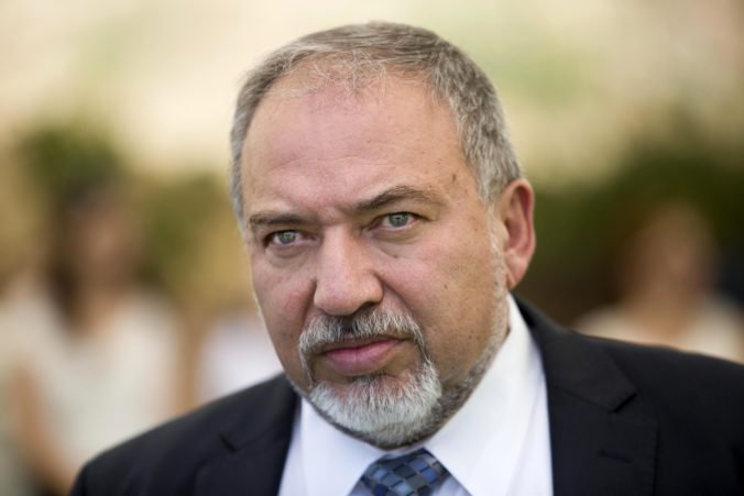Izrael víta obnovenie sankcií voči Iránu, Lieberman krok označil sa rozhodujúcu ranu
