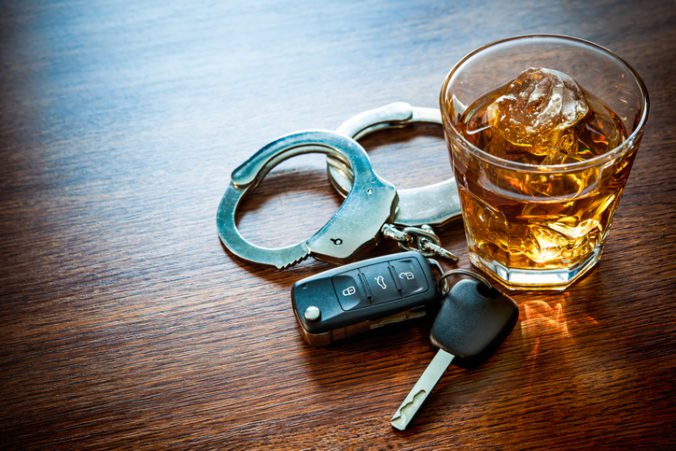 V Žilinskom kraji chytili desiatky opitých vodičov, najviac nafúkal muž v Mercedese