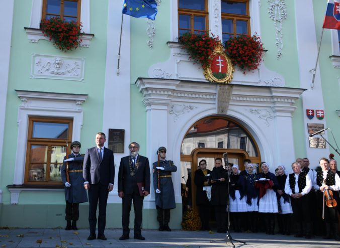 Skalica sa na pár dní stala hlavným mestom Slovenska, vyhlásil Pellegrini a odhalil pamätnú tabuľu