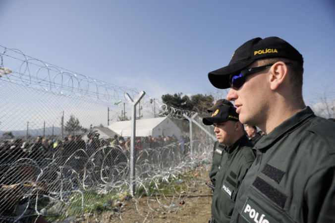 Slovenské hranice nelegálne prekročili desiatky Vietnamcov, polícia zadržala aj jedného Maročana