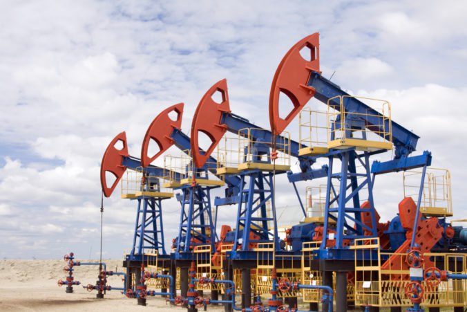 Ľahká americká ropa si odpísala 1,6 percenta, znížila sa aj cena vykurovacieho oleja