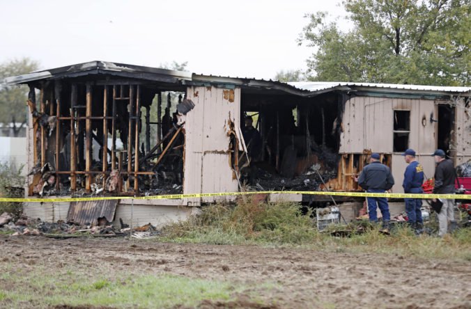 Pri požiari domu v okrese Lubbock zahynuli štyri deti, polícia zadržala ich otca