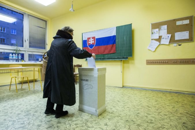 Viac ako dvetisíc poslancov si zvolia obyvatelia Trenčianskeho kraja v komunálnych voľbách 2018