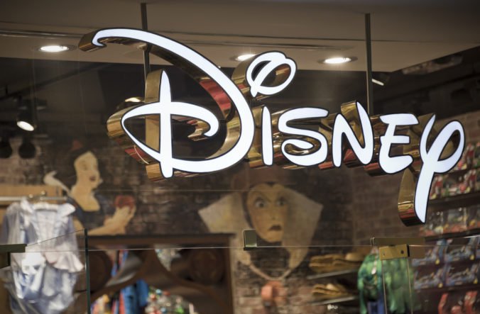 Zisk mediálnej firmy Walt Disney prekonal očakávania analytikov