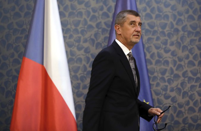 Česká opozícia plánuje vysloviť nedôveru vláde, dôvodom je podozrenie z únosu Babišovho syna