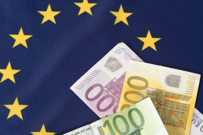 Predstavitelia eurozóny diskutujú o rozpočte Európskej únie, ktorý navrhli Francúzsko a Nemecko