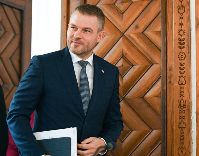 Slovensko môže mať podľa premiéra Pellegriniho historicky prvý vyrovnaný rozpočet