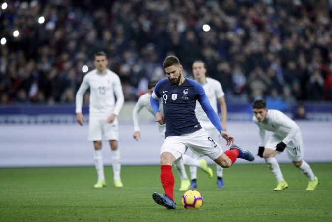 Majstri sveta Francúzi zakončili rok 2018 víťazstvom, gólovým hrdinom bol Giroud