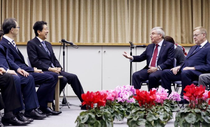 Prezident Medzinárodného olympijského výboru a japonský premiér navštívili Fukušimu