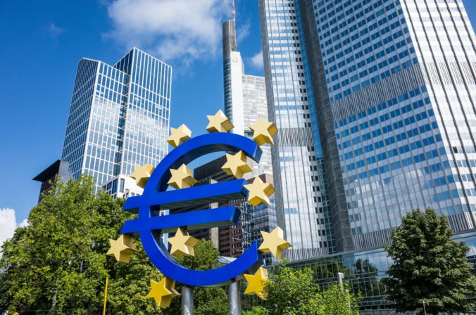 Spoločná európska mena potrebuje centrálny rozpočet, šéf ECB chce chrániť krajiny pred krízami