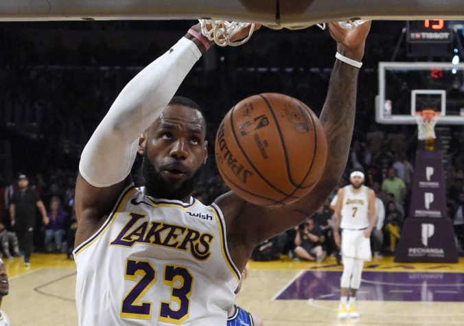 Video: Toronto je stále na čele NBA, Lakers podľahli Orlandu a Butler trojkou rozhodol o triumfe 76ers