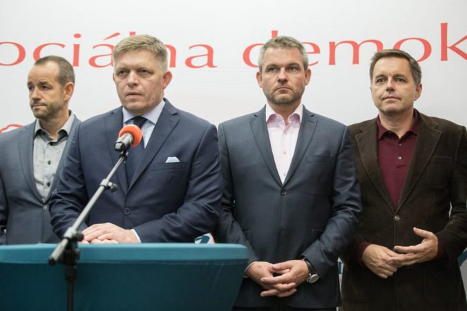 Cieľom Smeru-SD je, aby Lajčák zostal ministrom a Slovensko odmietlo pakt o migrácii